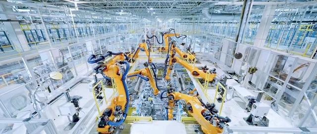 湖北加快推进新型工业化 打造制造强国高地！